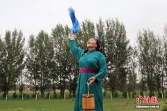 内蒙古阿鲁科尔沁草原开启夏季转场